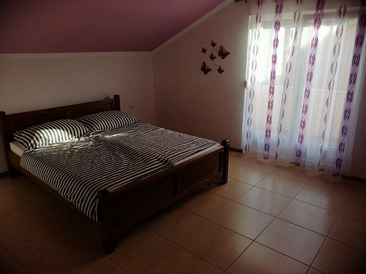 Apartments Ema Ivanica Extérieur photo